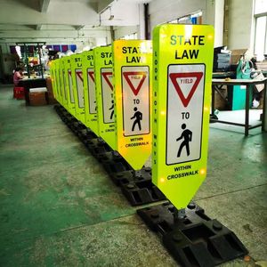 Borne de signalisation routière solaire flexible réfléchissante, délimiteur de circulation, poteau de marquage LED jaune, <span class=keywords><strong>rouge</strong></span>, blanc, visibilité >800m - Product Image 2