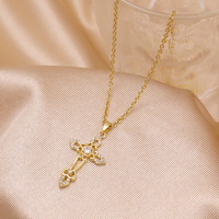 Collier Pendentif Croix en Zircon Cubique Plaqué Or avec Chaîne en Acier Inoxydable, Bijoux d'Église, Vente en Gros, Commande en Gros
