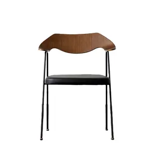 북유럽 참신 디자인 팔걸이 단단한 나무 의자 블랙 Pu 가죽 사무실 비즈니스 회의 의자 고귀한 우아한