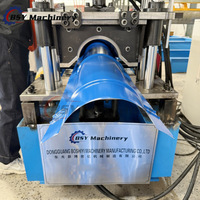 Machine de formage à froid de capuchons de toit en acier coloré robuste et automatique, ligne de production de découpe hydraulique PLC haute vitesse