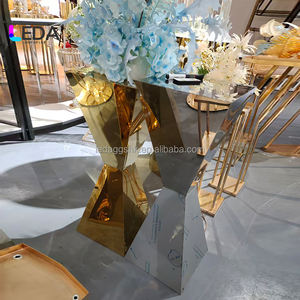 LEDA Soporte Floral Dorado para Bodas, Soporte de Metal Dorado para Flores de Boda, Centro de Mesa - Product Image 1
