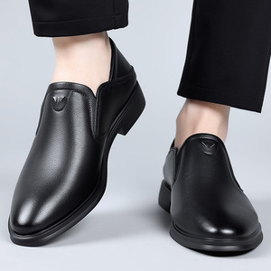 Mocasines de Cuero para Hombre, Estilo Slip-On, Punta Redonda, Negros, Formales, para Negocios, para Todas las Temporadas, Forro de PU, Suela de Goma - Product Image 4