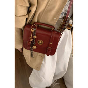 Sac à bandoulière rétro pour femme avec rivets, sac à main tendance, sacoche - Product Image 6