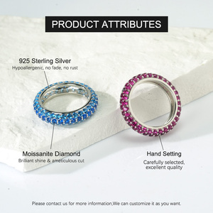 Anillo Clásico Goldleaf de Plata 925 con 3 Hileras de Moissanita, Anillos de Boda con Diamantes de Moissanita Redondos Rojos y Azules, Chapado en Rodio - Product Image 6