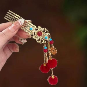 Pince à cheveux et épingle à cheveux en alliage rouge, style rétro élégant, avec pompon, pour femmes, accessoires pour mariage et anniversaire, peigne à cheveux décoratif - Product Image 1