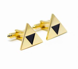 防水金メッキゼルダの伝説トライフォースカフスは、高品質のステンレス鋼製の三角形のクラシックジュエリーです。 - Product Image 6