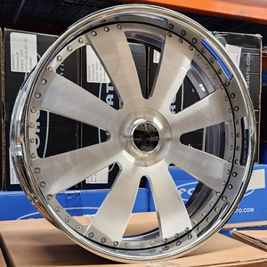 Jantes forgées en <span class=keywords><strong>2</strong></span> et <span class=keywords><strong>3</strong></span> parties de 18, <span class=keywords><strong>19</strong></span>, 20, 22, 24 et 26 pouces en 6061-T6 pour Chevrolet Tahoe/Suburban, Ford Expedition et GMC. - Product Image 5