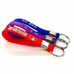 Pulsera Deportiva de Goma Personalizada de Alta Calidad, Colorida, con Llavero - Product Image 3