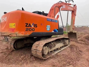 Excavadora Usada Compacta Hitachi ZX200 20T |   Máquina Hidráulica de Segunda Mano para Espacios Reducidos - Product Image 5