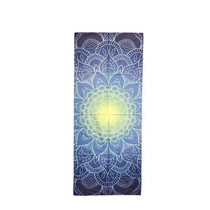 Customizable Microfiber Beach Towel 70x140cm Quick-Dry Floral Pattern Rectangle Towel For Beach Vacation - Product Image 1