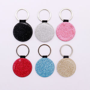 Porte-clés à la mode en cuir Pu brillant, porte-clé carré en forme <span class=keywords><strong>de</strong></span> cœur rond disponible, porte-clés par Sublimation - Product Image 5