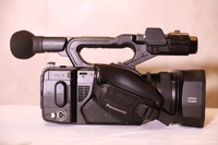 Caméra vidéo 4K Panasonic UX90MC (AG-UX90) d'occasion en bon état, zoom 15x, pour mariages et événements
