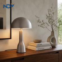 Lampe de table moderne nordique en forme de champignon, en métal argenté brossé, pour chambre à coucher, salon, hôtel