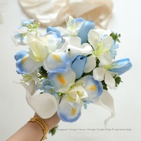 Buket Pengantin Sutra PU Berkualitas Tinggi dengan Bunga Tulip Putih dan Biru, Calla Lily, dan Daisy untuk Pernikahan & Pendaftaran Pernikahan.