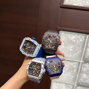 Reloj Mecánico de Edición Limitada V3 con Caja de Fibra de Carbono Negra, Correa de Cuero y Silicona Luminosa Blanca y Dorada - Product Image 6