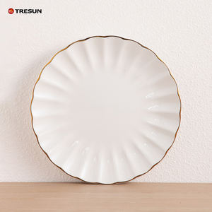 शाही लक्जरी पोर्सिलेन कप कटोरे डिनर प्लेटों को सेट करता है नेर्डिक टेबलवेयर गोल्डन रिम सिरेमिक पूर्ण संग्रह 20 पीसी डिनरवेयर सेट - Product Image 5