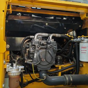 รถขุดตีนตะขาบโคมัตสุ PC160 12 ตัน สภาพดีที่สุด พร้อมเครื่องยนต์โคมัตสุ บุ้งกี๋ขนาด 1.38 เมตร รุ่นปี 2022 ใช้งานมาแล้ว 0-2000 ชั่วโมง เกียร์และปั๊ม - Product Image 3