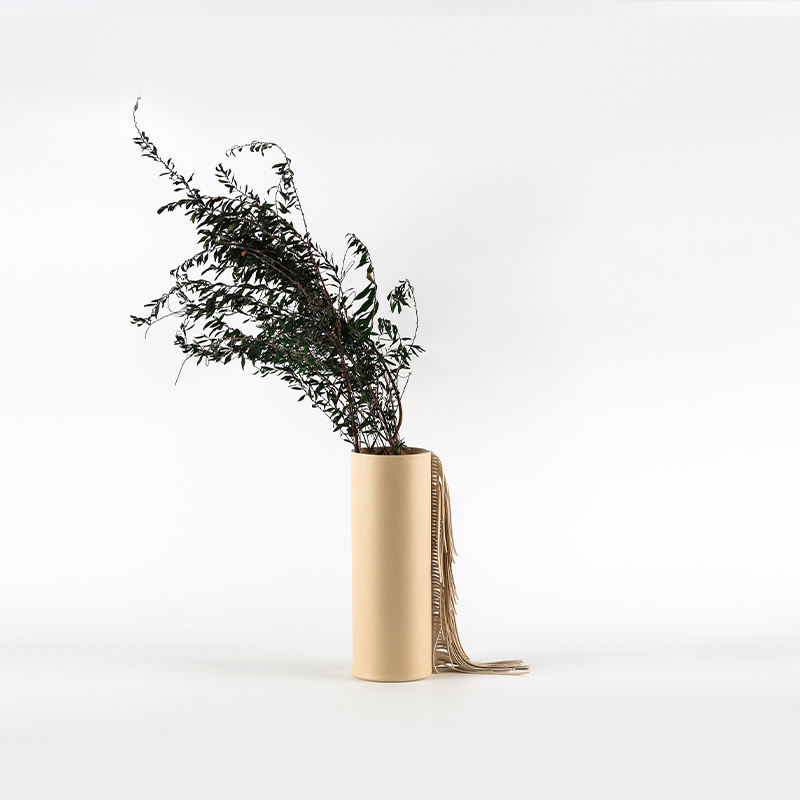 Gold-vase
