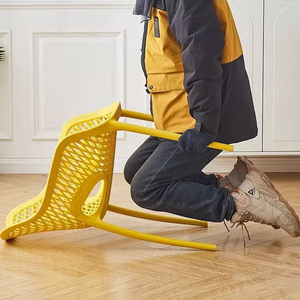 Chaise de salle à manger empilable ventilée moderne, <span class=keywords><strong>en</strong></span> <span class=keywords><strong>plastique</strong></span> léger, facile à <span class=keywords><strong>nettoyer</strong></span> pour les <span class=keywords><strong>chaises</strong></span> de salle à manger intérieures et extérieures - Product Image 3