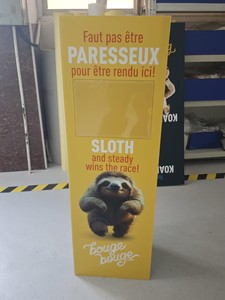 Panneau de signalisation triangulaire pliable TongJie, double face, personnalisé, résistant au vent et à la pluie, livraison économique pour les salons professionnels - Product Image 2