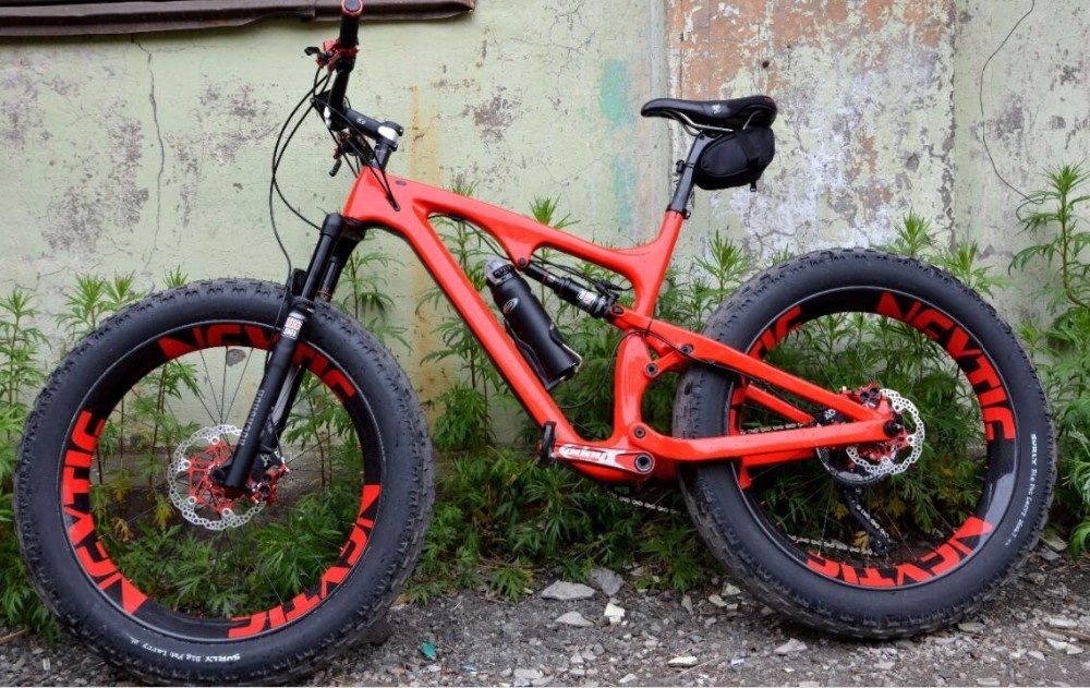 Carbon Fiber Full Suspension 26-Inch Fat Bike with Disc