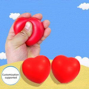 Anti-stress en forme de cœur en PU personnalisé avec logo imprimé, pour jouet d'enfant, usage domestique, couleurs assorties - Product Image 2