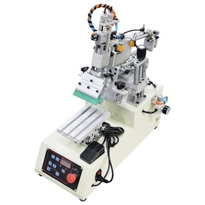 Machine d'impression sérigraphique à <span class=keywords><strong>plat</strong></span> en <span class=keywords><strong>PVC</strong></span> de bureau pour les couvercles de bouteilles, les sacs à main, les poubelles, machine d'impression sérigraphique semi-automatique - Product Image 6