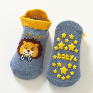 Calcetines de Osito para Niños con Agarre, Adorable Diseño 3D, Envoltorio de Regalo Gratis, ¡Gran Venta!, Antideslizantes - Product Image 2