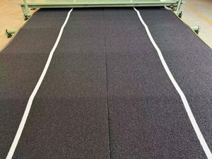 Césped Artificial Sintético de Alta Gama y Durabilidad de 13 mm de Color Negro para Pista de Pádel Interior G13-BL - Product Image 3
