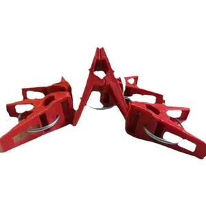 Double Layer Plastic <b>Clips</b> For <b>Greenhouse</b> Film Fixing Red Color Injection Molded Gardening Accessories 120g China Made - Product Image 5