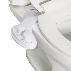 Распродажа, биде с двумя насадками - Product Image 2