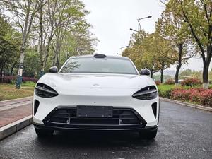 YU7 MAX Modèle 2025 d'occasion, longue autonomie, haute performance, 4x4, édition MAX, SUV, autonomie de 760 km, véhicule électrique, YU7 blanc sur blanc - Product Image 1
