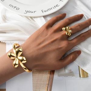 Ensemble de bijoux en laiton tendance papillon unisexe, collier, boucles d'oreilles, bague, plaqué or, zircon, mariage, fête, fiançailles, anniversaire - Product Image 5