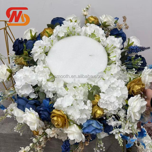 Bola de Flores Artificial Personalizada en Color Azul y Blanco para Decoración de Bodas - Product Image 3