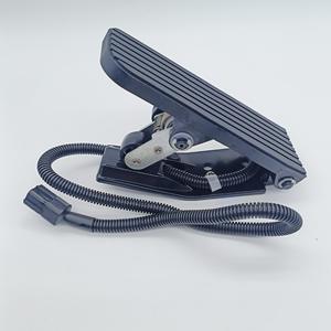 Conjunto de Pedal de Acelerador para Montacargas Eléctrico Doosan de 2, 3 y 3.5 Toneladas B20NS B25NS B30NS B35NS, Pieza de Plástico Número 22010105-00438 - Product Image 1