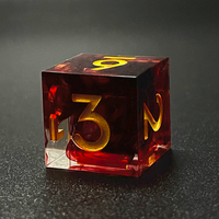 Jeu de dés à bords tranchants dnd résine solide sang précipité polyédrique rouge de bureau