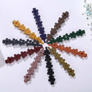 กิ๊บติดผมรูปดอกไม้หลากสี 10 ซม. อุปกรณ์เสริมผมแบบลำลองอเนกประสงค์ - Product Image 1