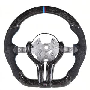 Volante in Carbonio Forgiato con Fondo Piatto per <span class=keywords><strong>BMW</strong></span> Serie 1-7, X1-X6, M3-M6, Vendita Diretta dalla Fabbrica, Disponibile in Magazzino - Product Image 1