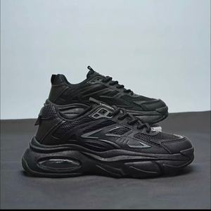 Zapatillas de running para hombre, de moda, superventas, nuevas para primavera-verano, versátiles, con aumento de altura, parte superior de malla blanca, con cordones, suela de EVA, informales. - Product Image 1