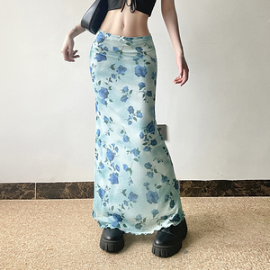 Jupe longue fluide transparente à dégradé de couleurs pour femme, taille basse, style plage et resort, idéale pour les vacances en Asie du Sud-Est - Product Image 3