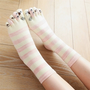 <span class=keywords><strong>Chaussettes</strong></span> à bout fendu pour femmes mignon Silicone poisson <span class=keywords><strong>chat</strong></span> maman <span class=keywords><strong>chaussettes</strong></span> à cinq doigts coton coloré rayé filles <span class=keywords><strong>chaussettes</strong></span> de sport - Product Image 5