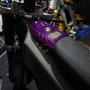 FMO CNC Verstärkte Zündschlüsselabdeckung mit USB-Schalter für Talaria XXX, Zentrale Steuerungsabdeckung für Motorrad-Karosseriesysteme und Zubehör - Product Image 2