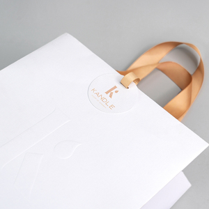 Bolsa de Papel Ecológica y Sostenible para Cosméticos, con Logotipo Personalizado al por Mayor, Bolsa de Compras Blanca con Asa de Listón - Product Image 6