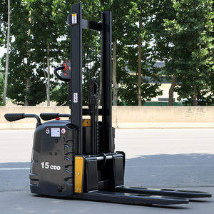 Apilador Portátil de Fábrica China, Apilador <span class=keywords><strong>Manual</strong></span> Autocargable de 1.5 Toneladas y 2 Toneladas, Máquina Apiladora Eléctrica de Techo - Product Image 4