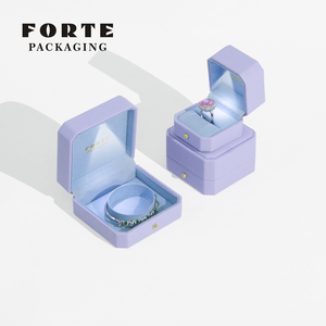 Forte biểu tượng tùy chỉnh màu sắc hộp đồ trang sức mặt dây chuyền đồ trang sức sang trọng bao bì hộp Vòng LED sơn mài đèn hộp đồ trang sức với ánh sáng - Product Image 5