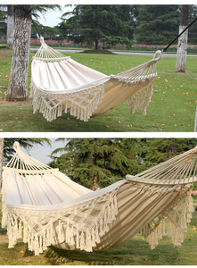 <span class=keywords><strong>Hamac</strong></span> d'extérieur en coton fait main avec pompon <span class=keywords><strong>Hamac</strong></span> suspendu en macramé <span class=keywords><strong>brésilien</strong></span> - Product Image 5