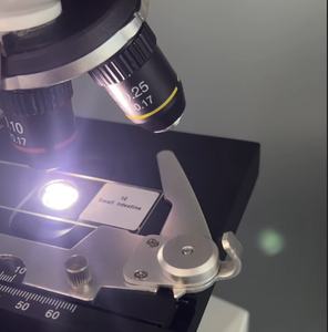 中学校および高校の研究室のための三眼生物顕微鏡 - Product Image 5