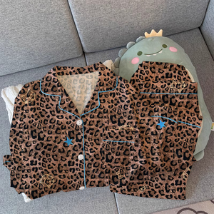 Nouveaux pyjamas pour femmes à imprimé léopard : cardigan à manches longues pour le printemps et l'automne, adapté à porter à l'extérieur ou à <span class=keywords><strong>la</strong></span> <span class=keywords><strong>maison</strong></span> - Product Image 4