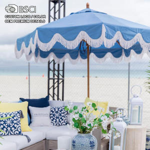 Parasols de patio en bois pliables de 8 pieds robustes et <span class=keywords><strong>anti</strong></span>-<span class=keywords><strong>UV</strong></span> bleus pour la <span class=keywords><strong>plage</strong></span>, la piscine, la cour, les hôtels et les magasins de mobilier d'extérieur - Product Image 1