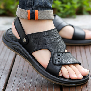 Sandales pour hommes à brides croisées en cuir véritable, bout ouvert, semelle extérieure en caoutchouc antidérapante, décontractées pour la plage - Product Image 3